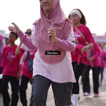 Runner Photo 8820750