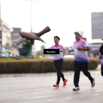 Runner Photo 8820813
