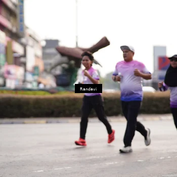 Runner Photo 8820815