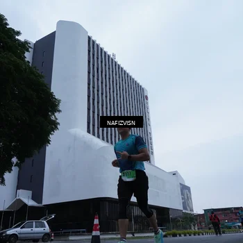 Runner Photo 8820987