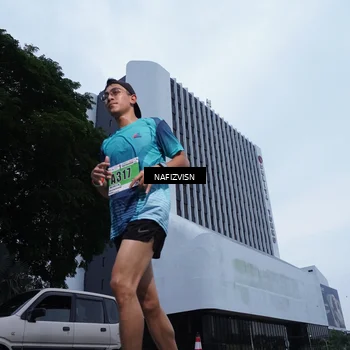 Runner Photo 8821000