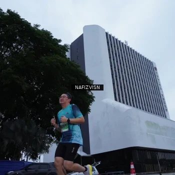 Runner Photo 8821024