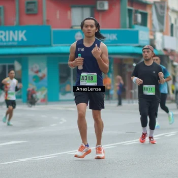 Runner Photo 8821125