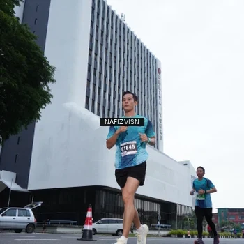 Runner Photo 8822118