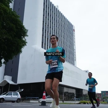 Runner Photo 8822120