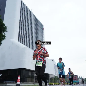 Runner Photo 8822202