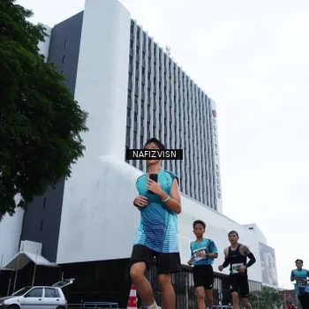 Runner Photo 8822244