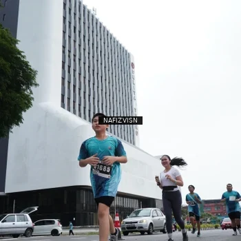 Runner Photo 8822935