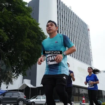 Runner Photo 8823000