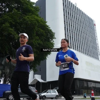 Runner Photo 8823018
