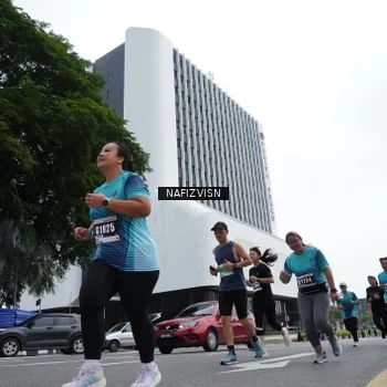 Runner Photo 8823069