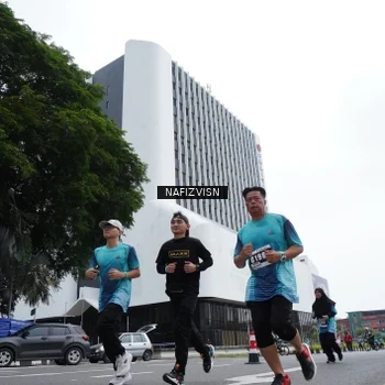 Runner Photo 8823071