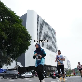 Runner Photo 8823092