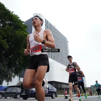 Runner Photo 8823114