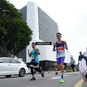 Runner Photo 8823194