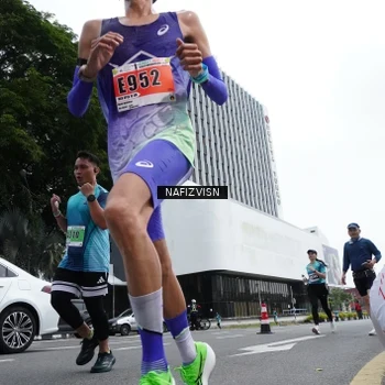 Runner Photo 8823203