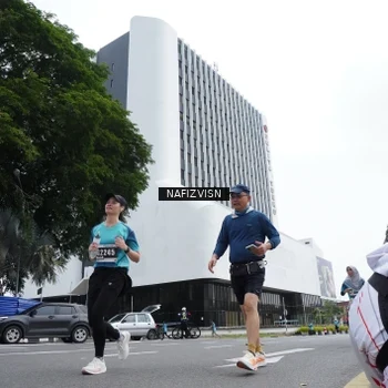 Runner Photo 8823219