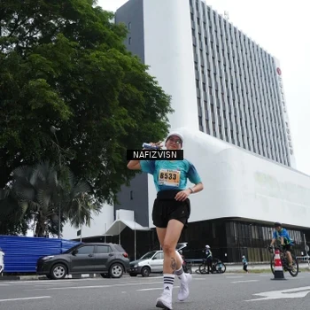 Runner Photo 8823246