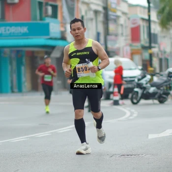Runner Photo 8823289