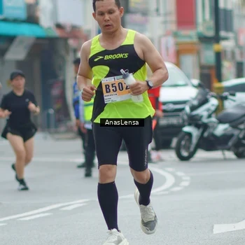Runner Photo 8823290