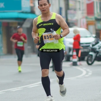 Runner Photo 8823295