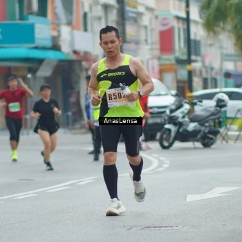 Runner Photo 8823296