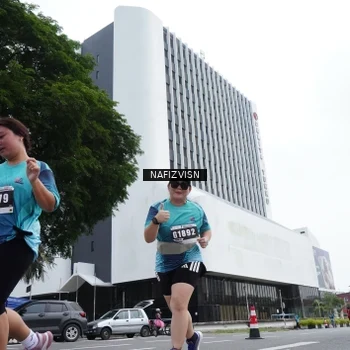 Runner Photo 8823309