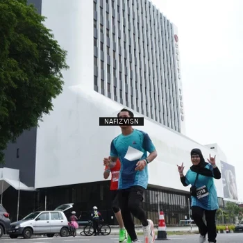 Runner Photo 8823334