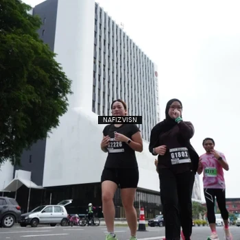 Runner Photo 8823350