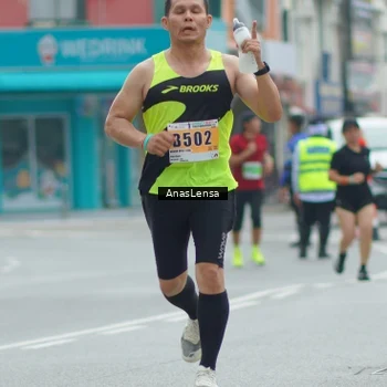 Runner Photo 8823359