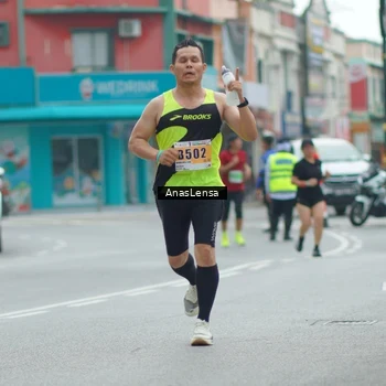 Runner Photo 8823364