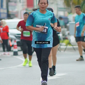 Runner Photo 8823429