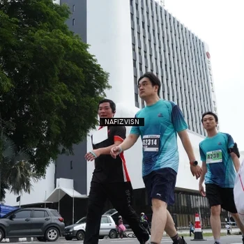 Runner Photo 8823459