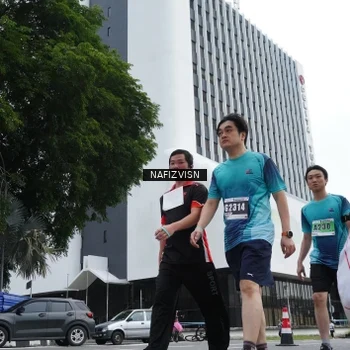 Runner Photo 8823463
