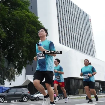Runner Photo 8823469