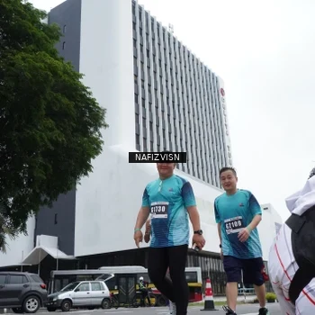 Runner Photo 8823655