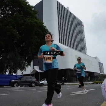 Runner Photo 8823723