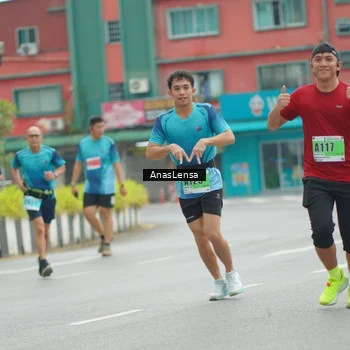 Runner Photo 8823738