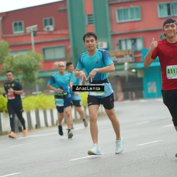 Runner Photo 8823745