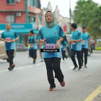 Runner Photo 8823846