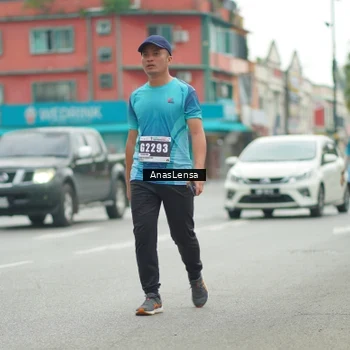 Runner Photo 8824006