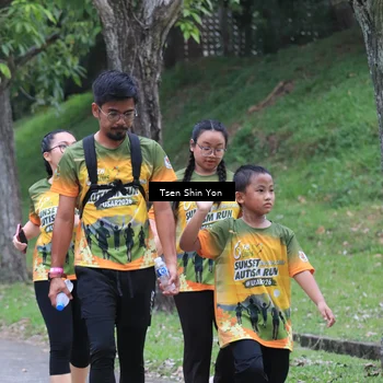 Runner Photo 8824011