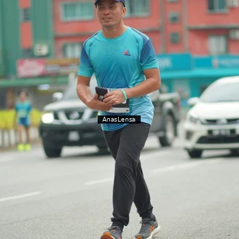 Runner Photo 8824053