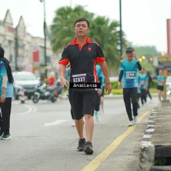 Runner Photo 8824056
