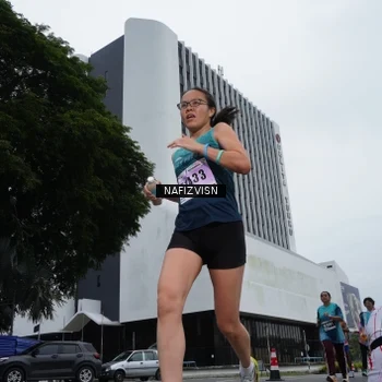 Runner Photo 8824136