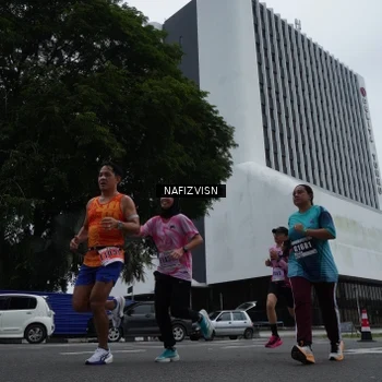 Runner Photo 8824149