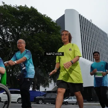 Runner Photo 8824214