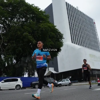 Runner Photo 8824308