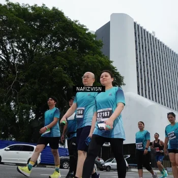 Runner Photo 8824311
