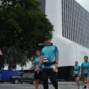 Runner Photo 8824332